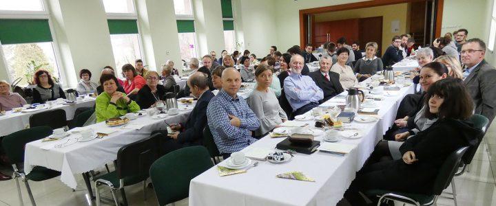Spotkanie osób zaangażowanych z nowym Proboszczem Spotkanie osób zaangażowanych z nowym Proboszczem