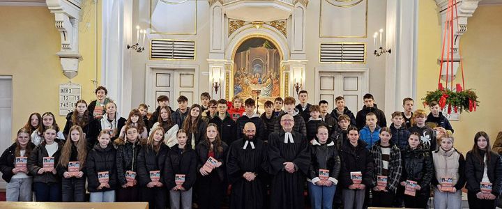 Przedstawienie Konfirmantów 2025-2027 Przedstawienie Konfirmantów 2025-2027