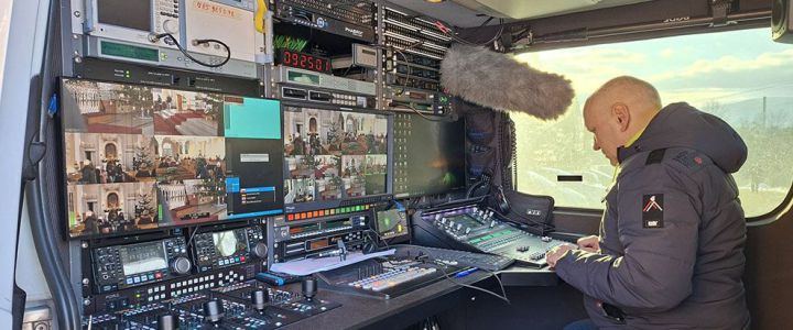 Nagrywanie nabożeństwa w Skoczowie przez TVP