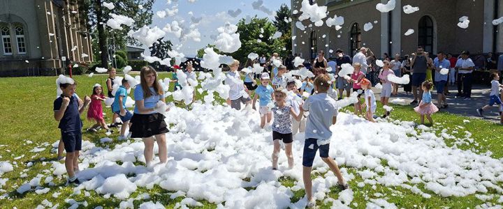 Piknik po nabożeństwie rodzinnym w Skoczowie Piknik po nabożeństwie rodzinnym w Skoczowie