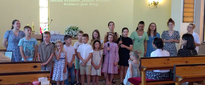 Nabożeństwo rodzinne na zakończenie roku szkolnego w Pierśćcu Nabożeństwo rodzinne na zakończenie roku szkolnego w Pierśćcu