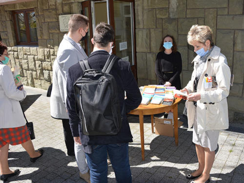 9.05.2021 - 35-lecie parafialnej "Biblioteki dla każdego" w Skoczowie