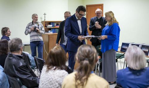 2024 10 17 - Skoczow - Promocja ksiazki Szymona Brody - 03