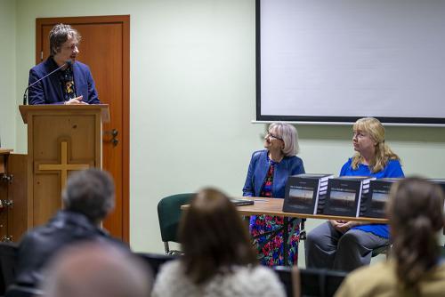 2024 10 17 - Skoczow - Promocja ksiazki Szymona Brody - 09