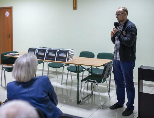 2024 10 17 - Skoczow - Promocja ksiazki Szymona Brody - 16