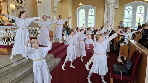 2025 04 21a - Skoczow - Nab Rodzinne - 12