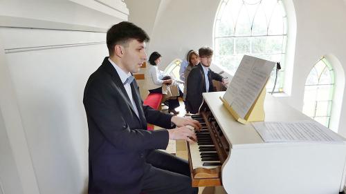 2025 04 21b - Debowiec - Rekonsekracja organow - 13